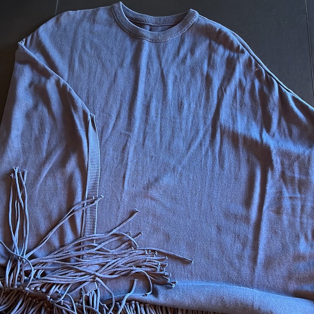 poncho w/ fringe-NWT